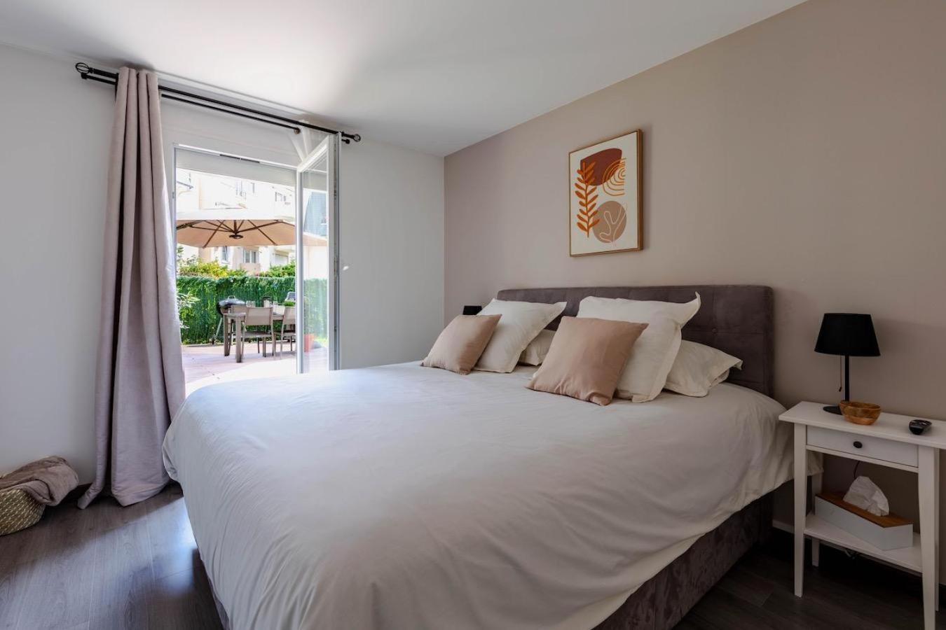 Charmant Refuge Avec Jardin, A 6 Minutes A Pied Du Metro Creteil L Echat-Lovely Retreat With Garden, Located A 6-Minute Walk From Creteil L Echat Metro Station Dış mekan fotoğraf
