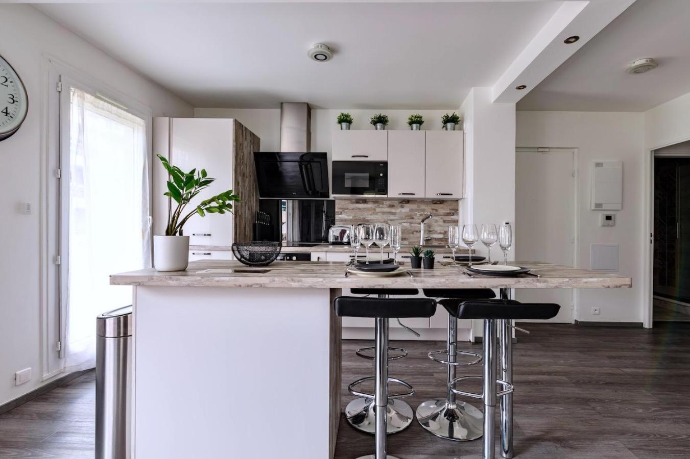 Charmant Refuge Avec Jardin, A 6 Minutes A Pied Du Metro Creteil L Echat-Lovely Retreat With Garden, Located A 6-Minute Walk From Creteil L Echat Metro Station Dış mekan fotoğraf